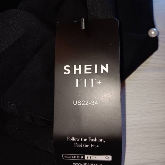 Plus size Pearl's Beaded Square Neck Flare Sleeve Dress - Picture 4 of 13